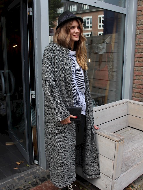 Mantel 10DAYS Pullover 10DAYS Hut 10DAYS