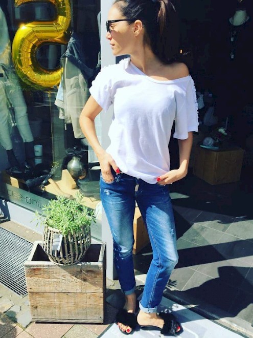 10DAYS Shirt / STAFF Jeans / Ilse Jacobsen Sandals